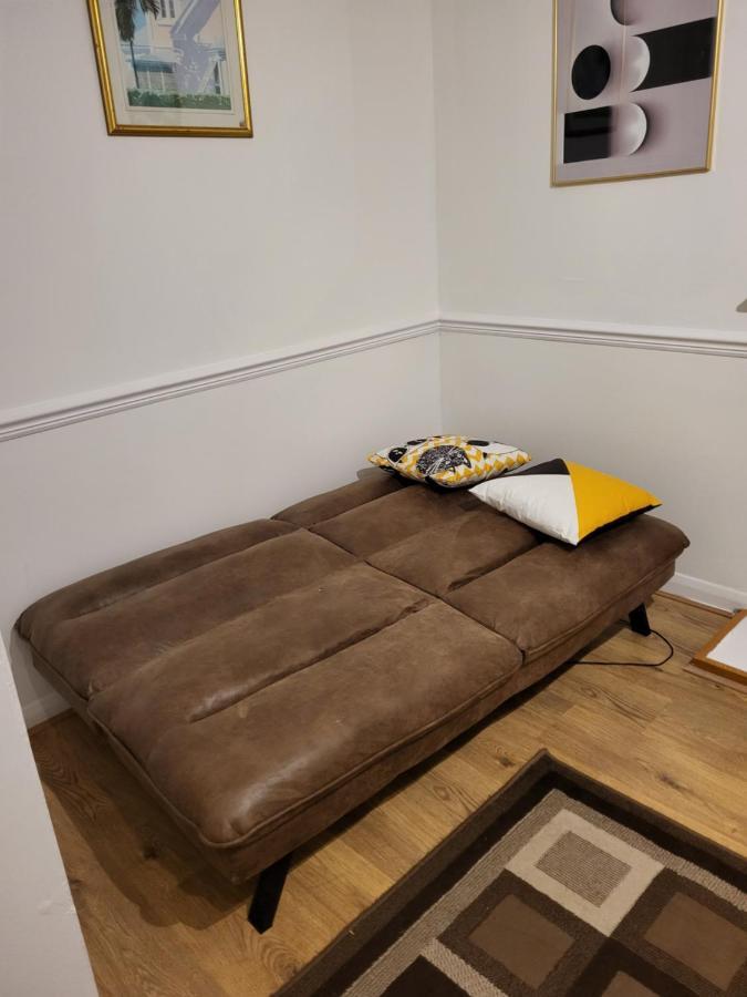 Manor Place Apartment Thamesmead Thamesmead  Екстер'єр фото